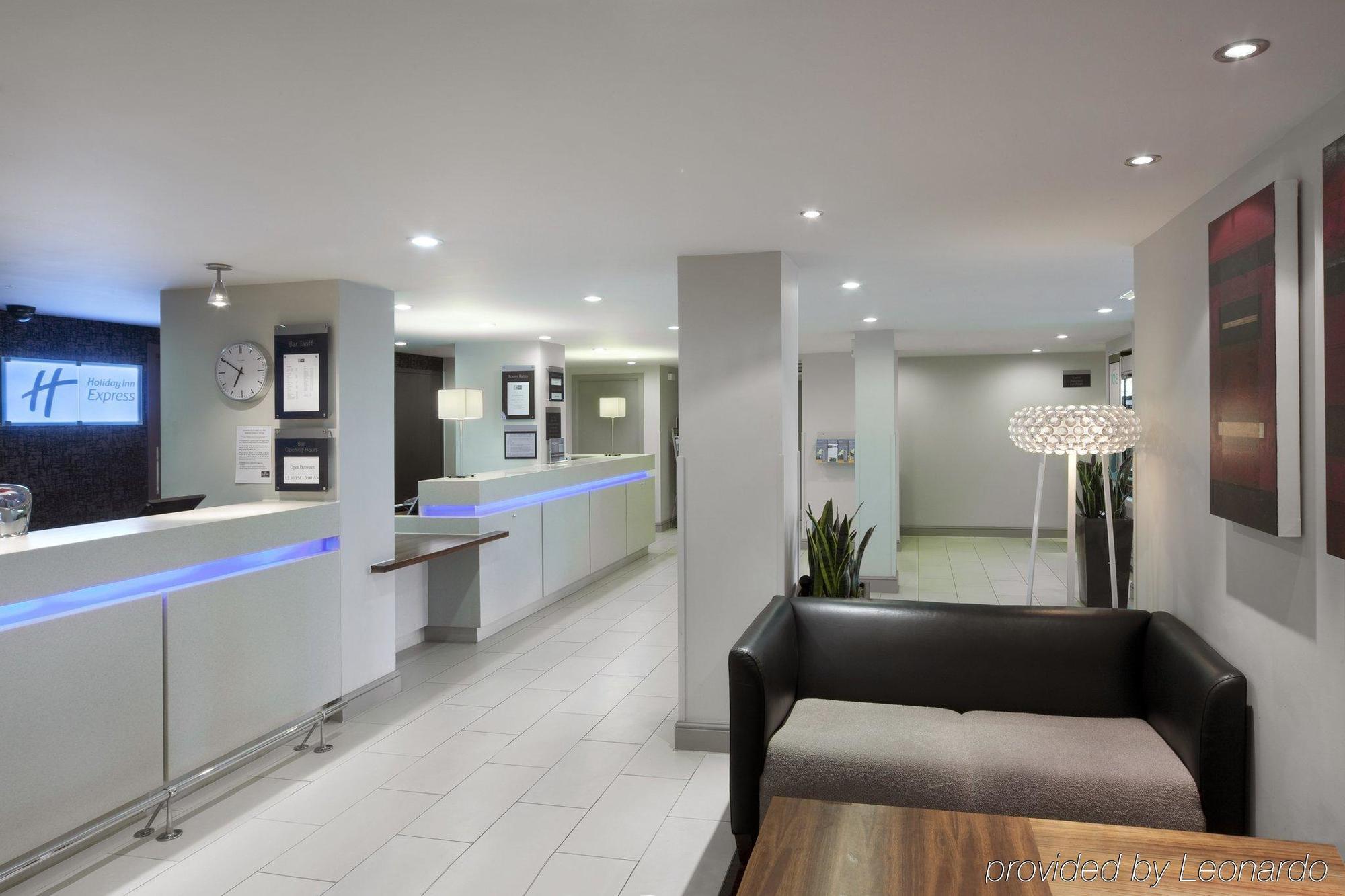 Holiday Inn Express Stirling, An Ihg Hotel Інтер'єр фото